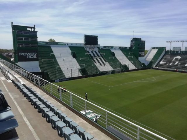 Banfield tribuna visitante