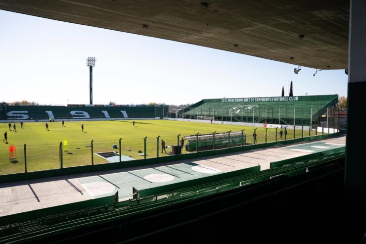 tribuna popular estadio Sarmiento Junín