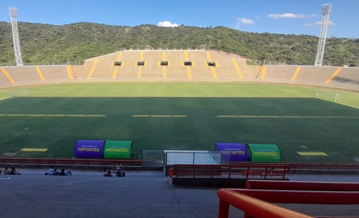 tribuna estadio Bicentenario Catamarca