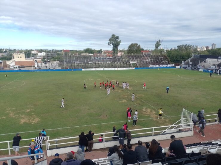 estadio El Porvenir Gerli tribuna lateral
