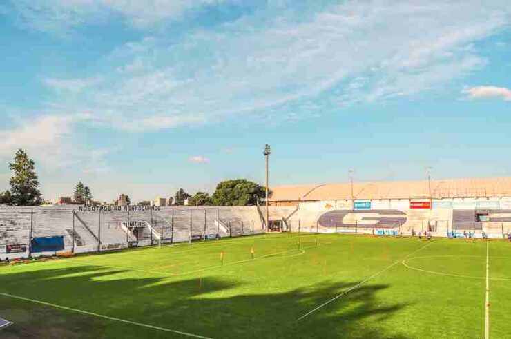 tribuna cancha General Paz Juniors