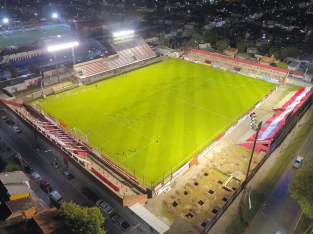 Estadio Talleres De Remedios De Escalada (ARG) :: Fotos 