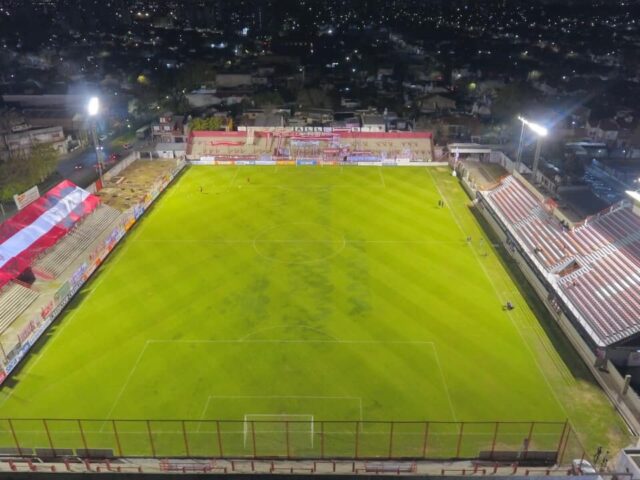 Fotos em Estadio de Talleres de Remedios de Escalada (Club Atlético Talleres)  - Estádio de Futebol em Remedios de Escalada