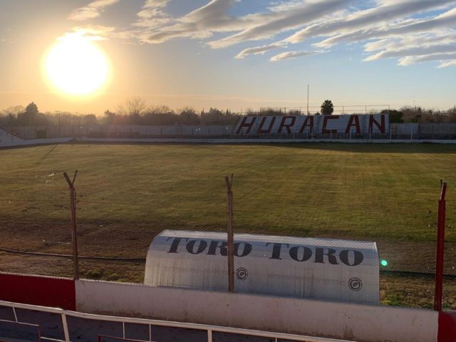 Huracán Las Heras platea este