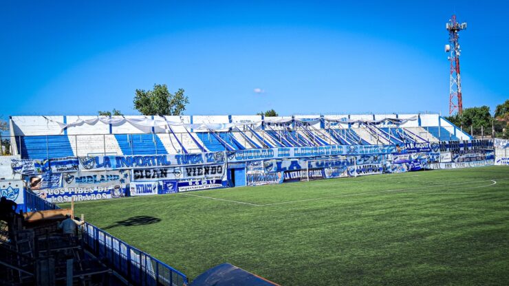 tribuna popular cancha Midland