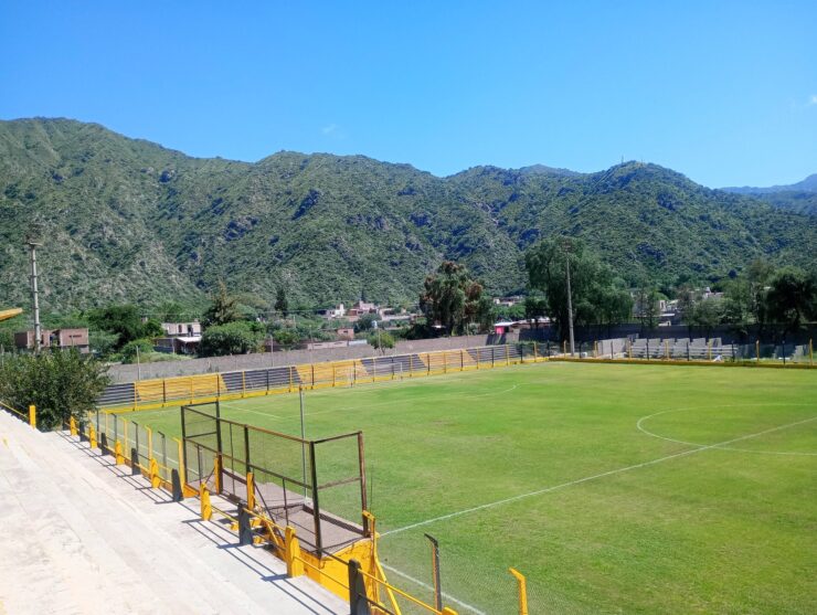 Peñarol de Belén cancha tribuna