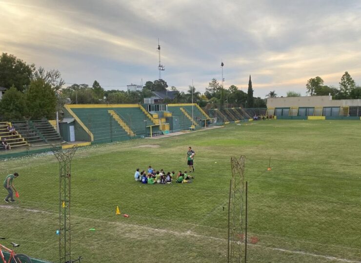 Ñapindá de Colón tribunas Ñapindá de Colón