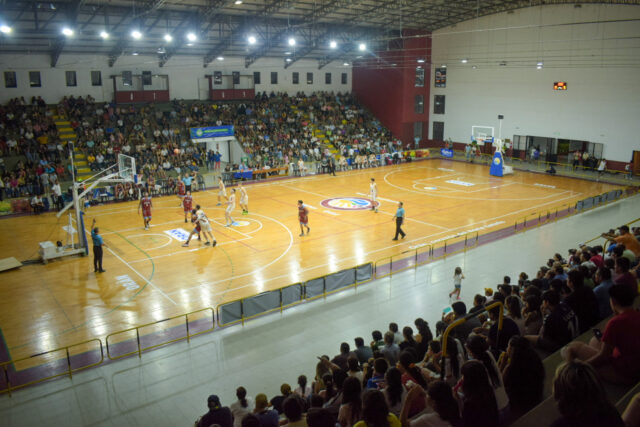 polideportivo municipal de Orán