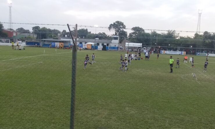 estadio municipal de Carmen de Areco