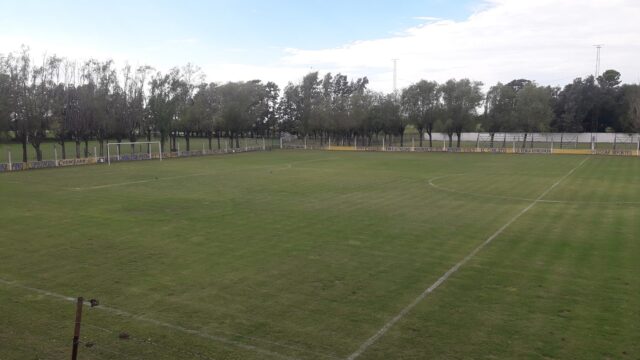 cancha Huracán FC de Carlos Tejedor