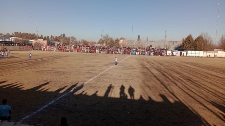 Social Tupungato estadio Menotti Novelli