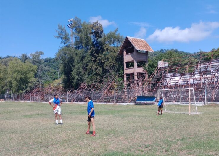 tribuna cancha Social Vespucio