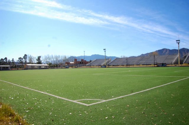 cancha cesped GEPU San Luis