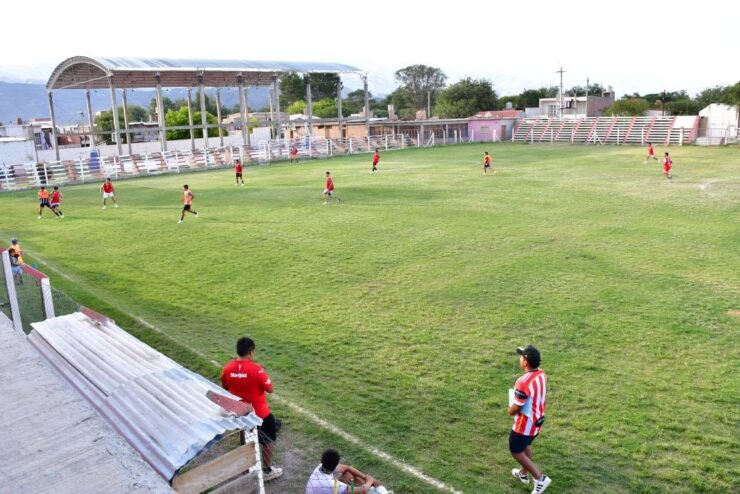 Unión Calchaquí tribunas cancha Unión Calchaquí