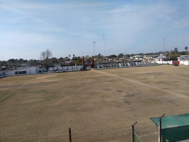 cancha Estudiantes Vera tribuna