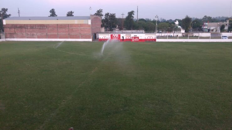 cancha Huracán Villa Ocampo