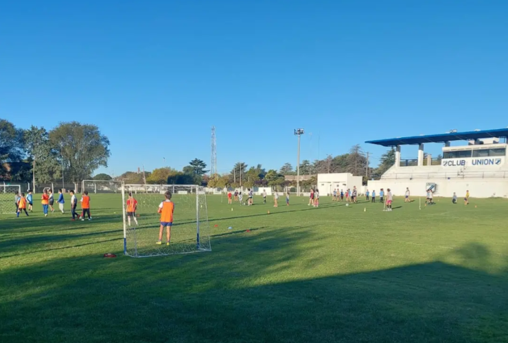 cancha Unión de General M. Campos