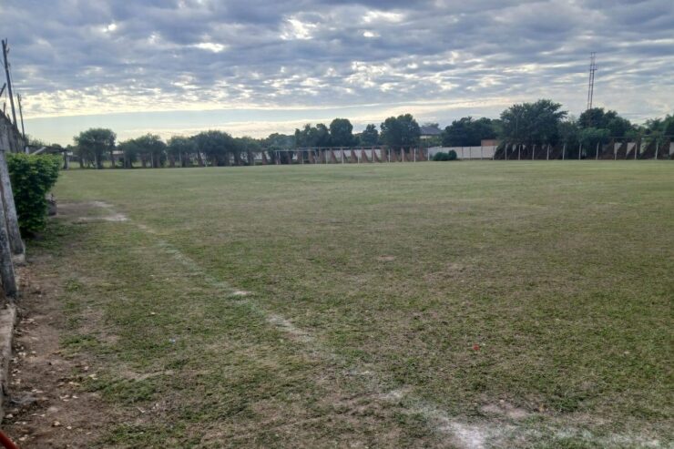 cancha 8 de Diciembre Laguna Blanca